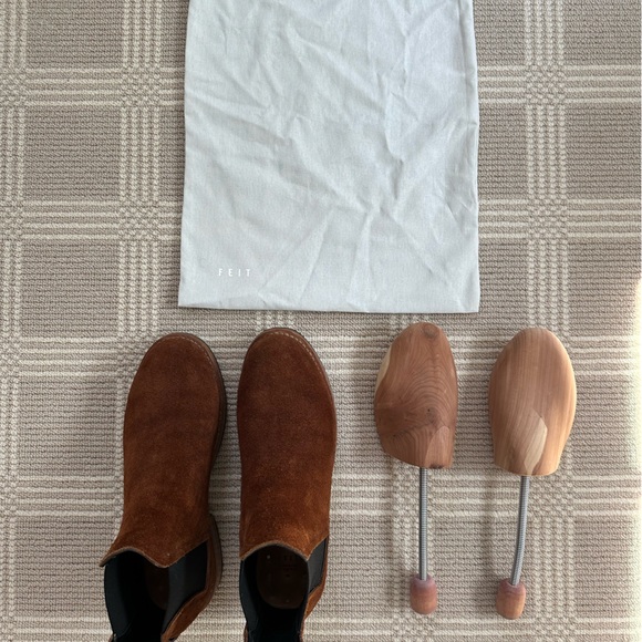 Men’s FEIT Hand Sewn Chelsea Boots in Brown Suede size 42 (9-10 US). Like new - Picture 7 of 8